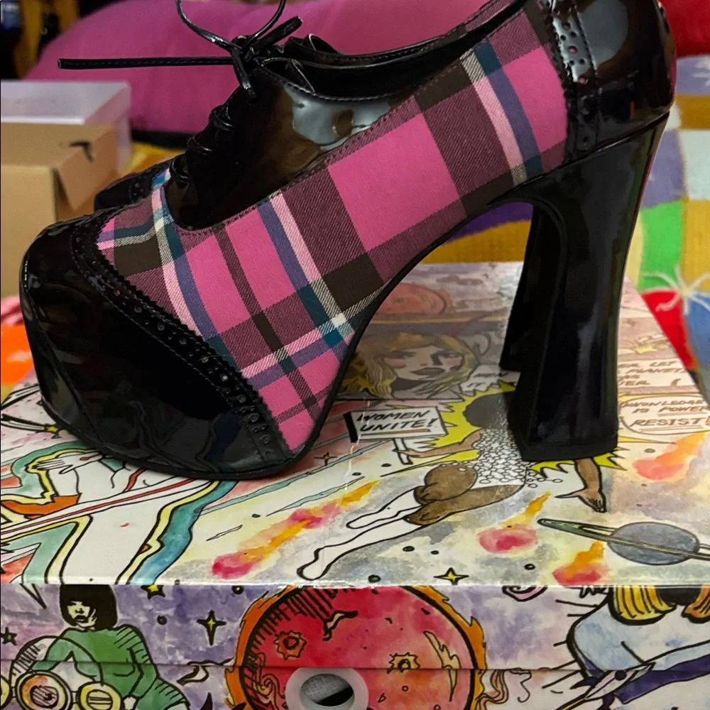 Jeffrey Campbell Pink Plaid and Black Patent Platform Oxfords
